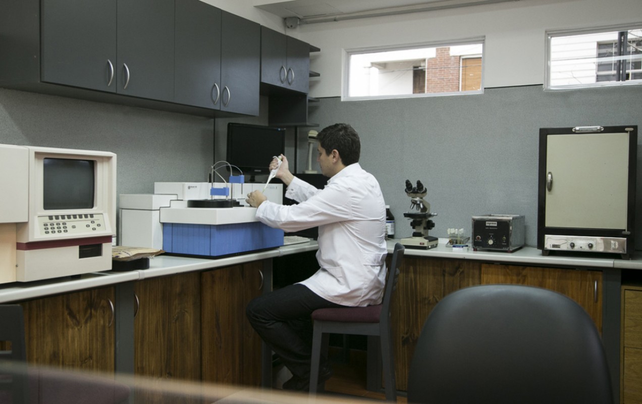 Red Laboratorio. Dr Lucas Bau